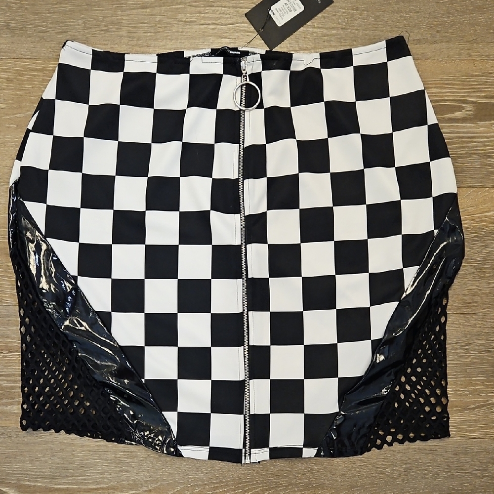 FASHION NOVA NWT 3X Checkered Black and White Skirt with Mesh Detail